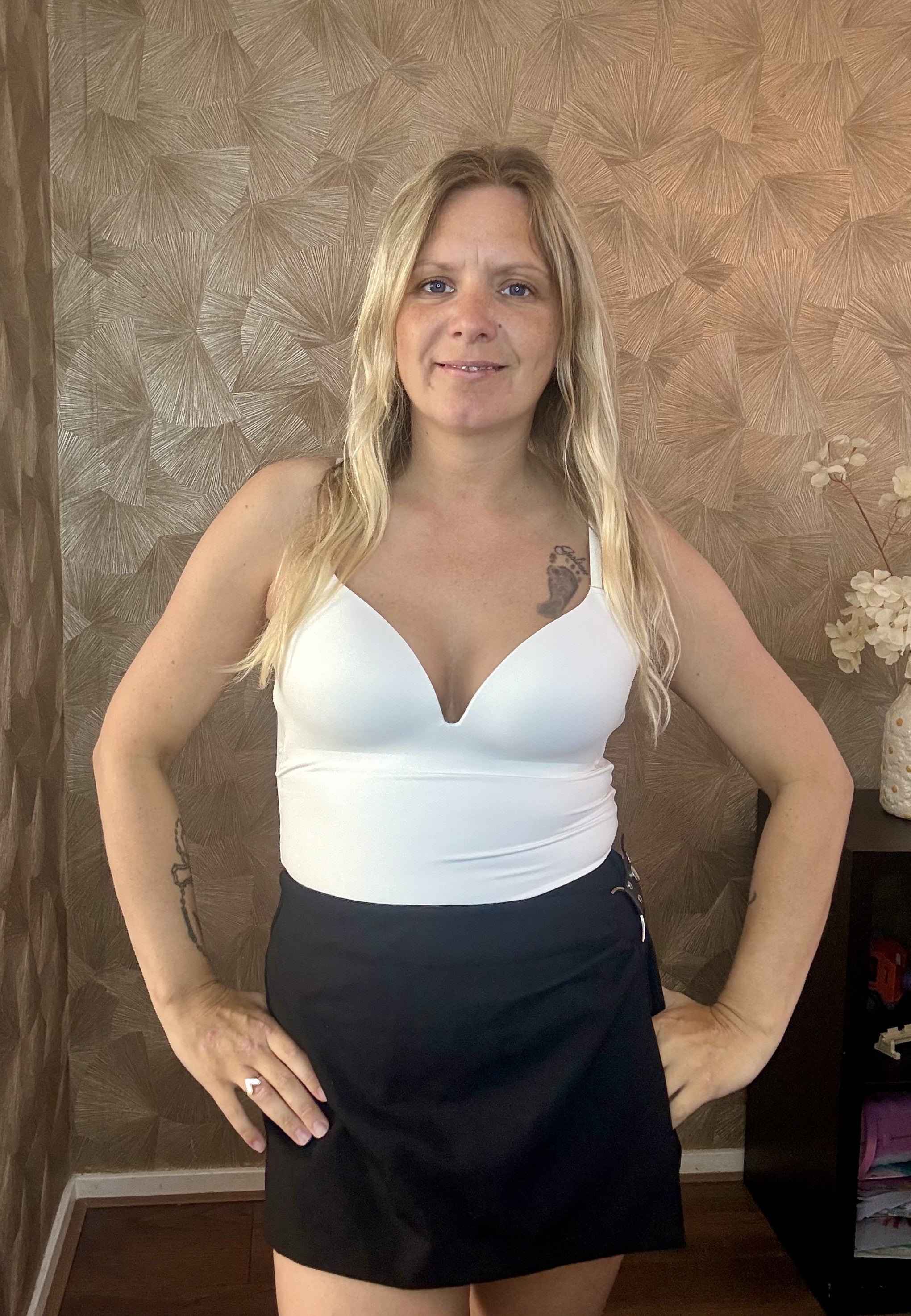 Body met voorgevormde cups wit