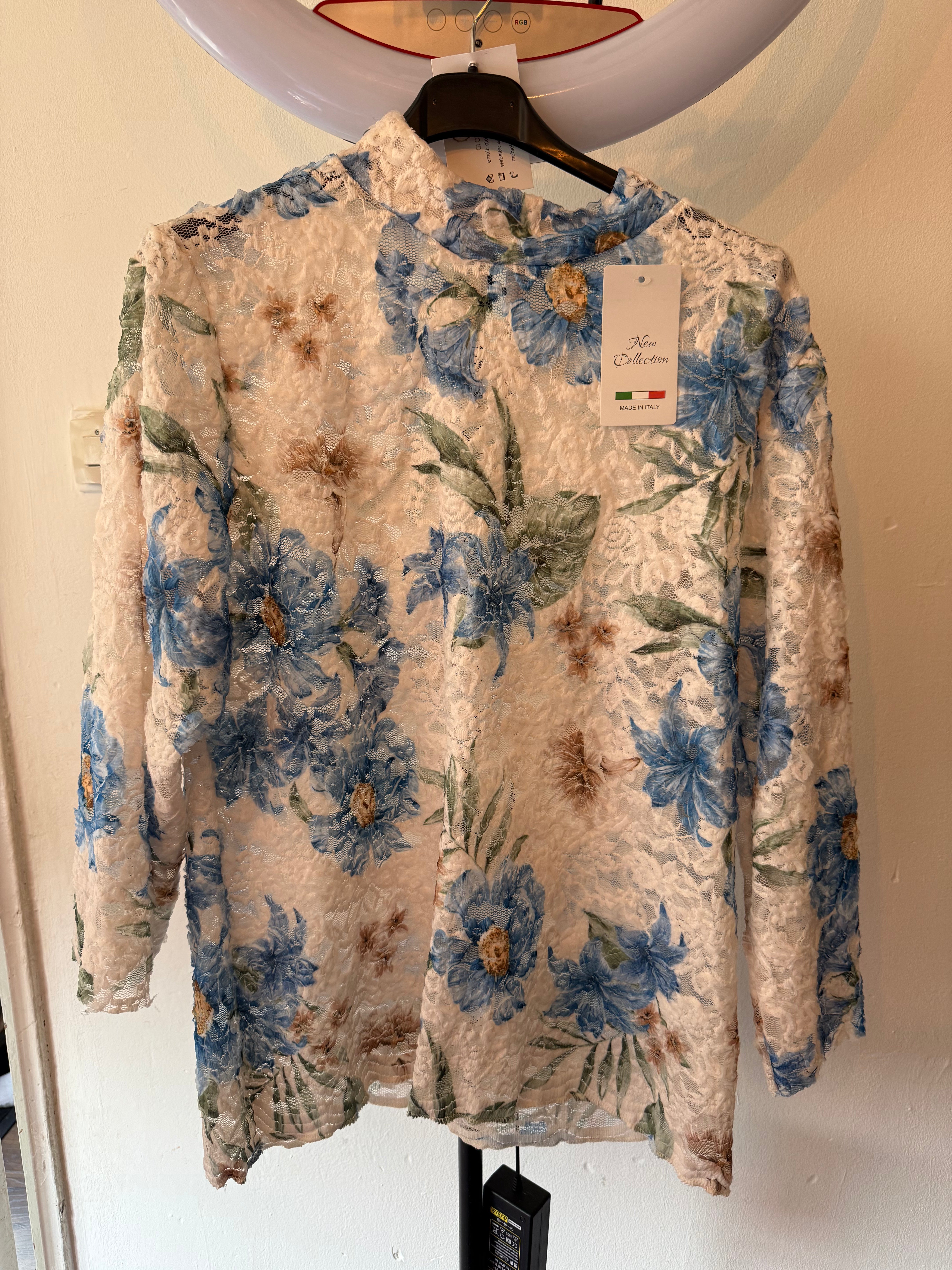 Plussize kanten blouse blauwe bloemen